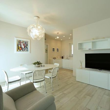 Luxury Apartament Con Garage Vista Mare Alassio Per 6 Persone Екстер'єр фото