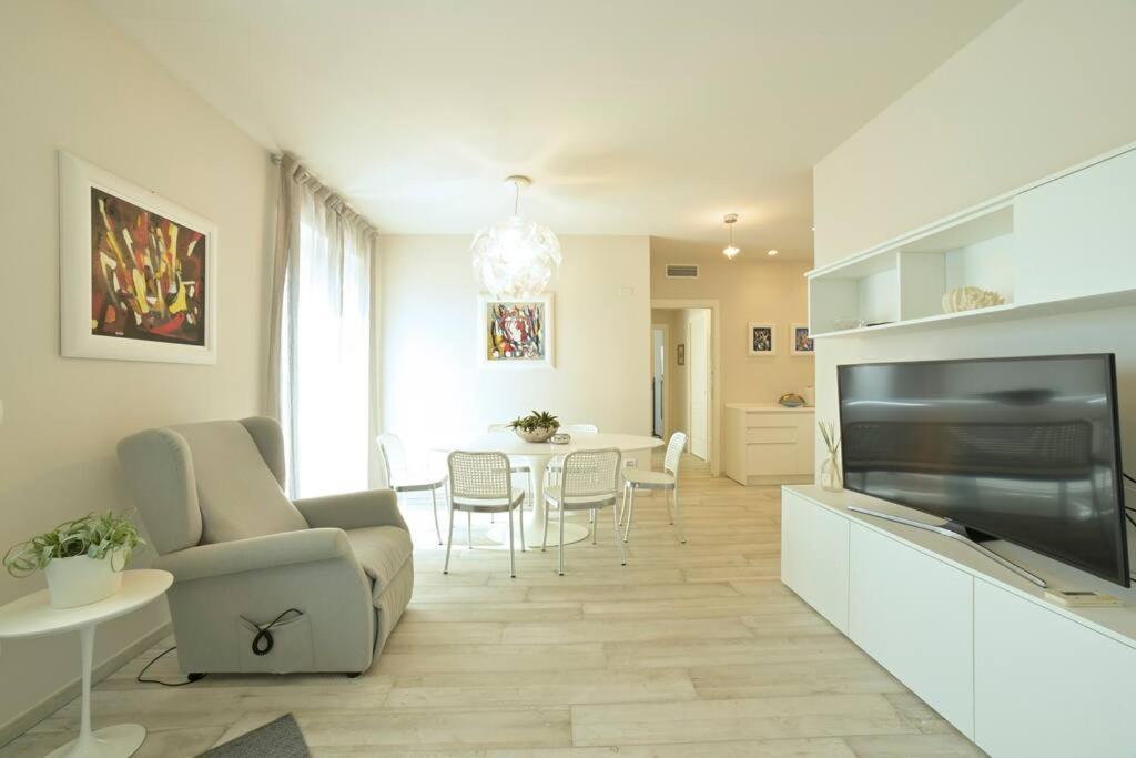 Luxury Apartament Con Garage Vista Mare Alassio Per 6 Persone Екстер'єр фото