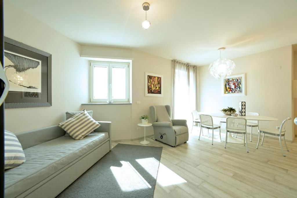 Luxury Apartament Con Garage Vista Mare Alassio Per 6 Persone Екстер'єр фото