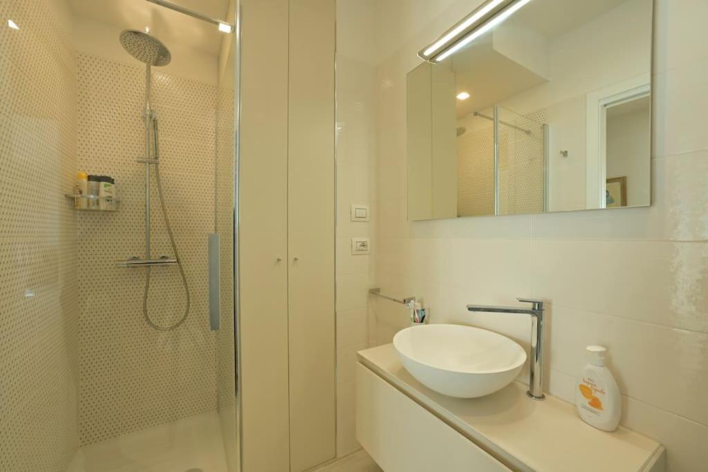 Luxury Apartament Con Garage Vista Mare Alassio Per 6 Persone Екстер'єр фото
