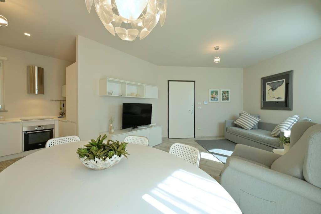 Luxury Apartament Con Garage Vista Mare Alassio Per 6 Persone Екстер'єр фото