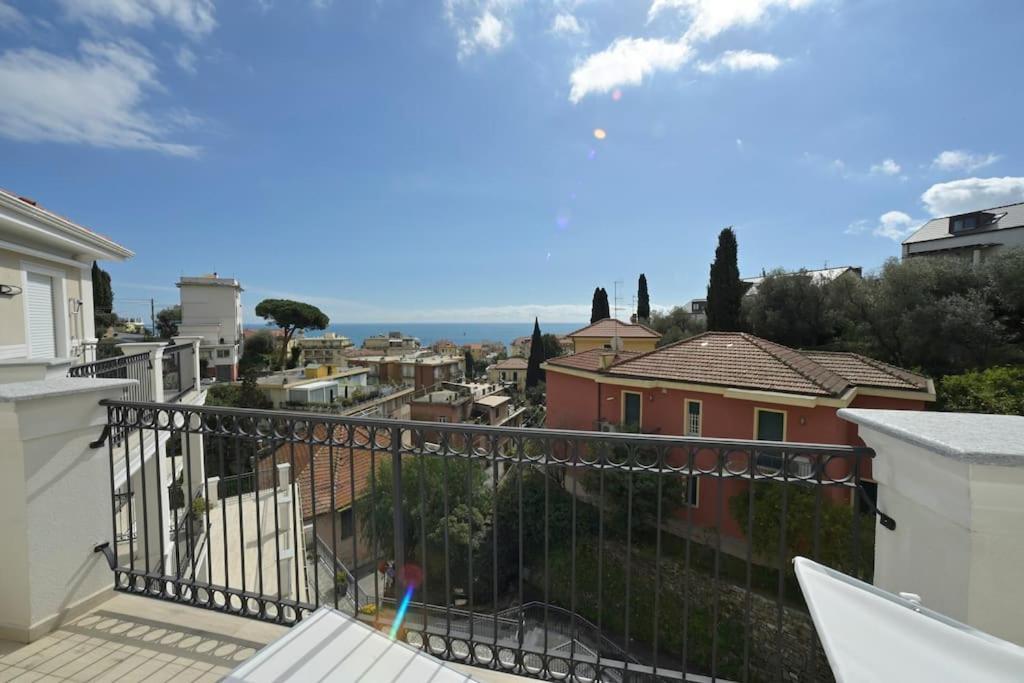 Luxury Apartament Con Garage Vista Mare Alassio Per 6 Persone Екстер'єр фото