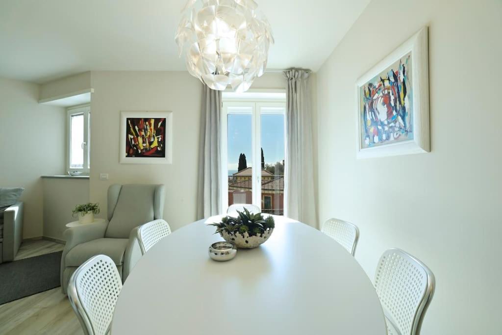 Luxury Apartament Con Garage Vista Mare Alassio Per 6 Persone Екстер'єр фото
