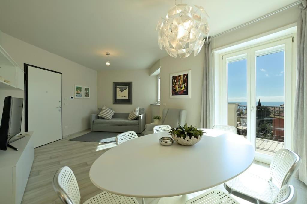 Luxury Apartament Con Garage Vista Mare Alassio Per 6 Persone Екстер'єр фото